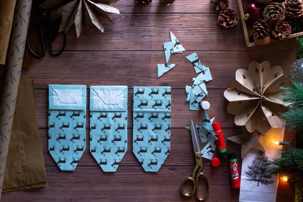 cutting wrapping paper bags